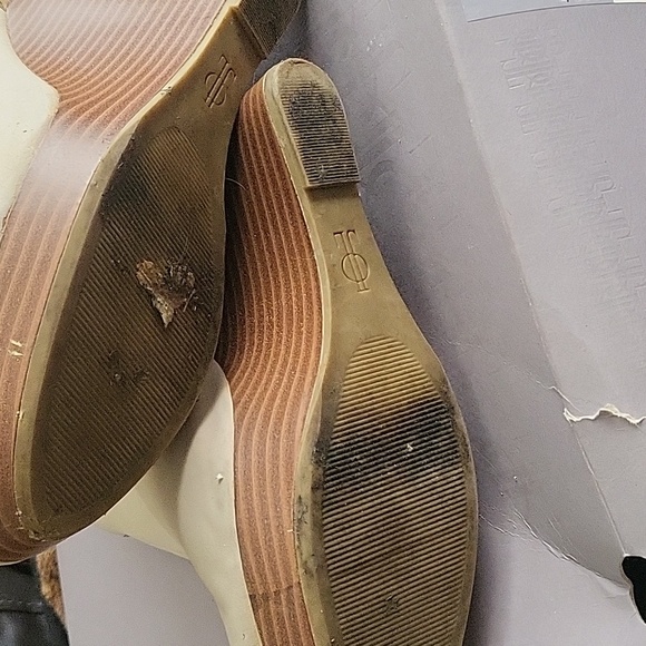 Jennifer Lopez wedged Reenae bootie worn twice. - Picture 6 of 8